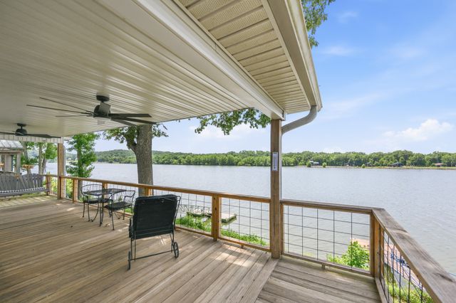 1728 Yarbro Landing Ln, Decaturville, TN 38329
