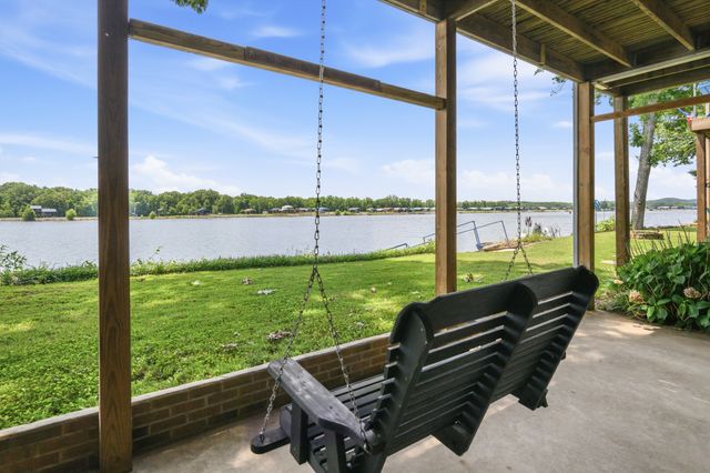 1728 Yarbro Landing Ln, Decaturville, TN 38329