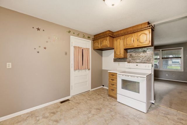 4533 S OAK AVE, Wichita, KS 67217