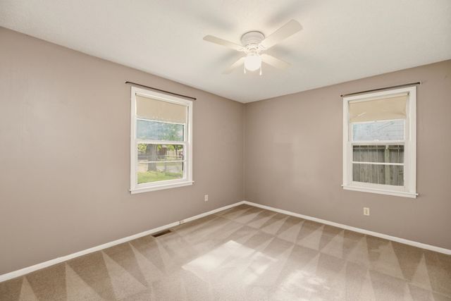 4533 S OAK AVE, Wichita, KS 67217