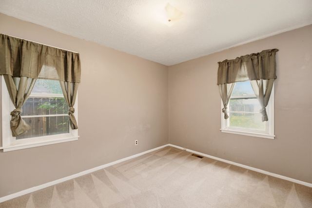 4533 S OAK AVE, Wichita, KS 67217