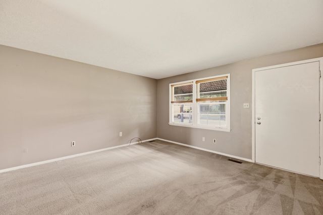 4533 S OAK AVE, Wichita, KS 67217