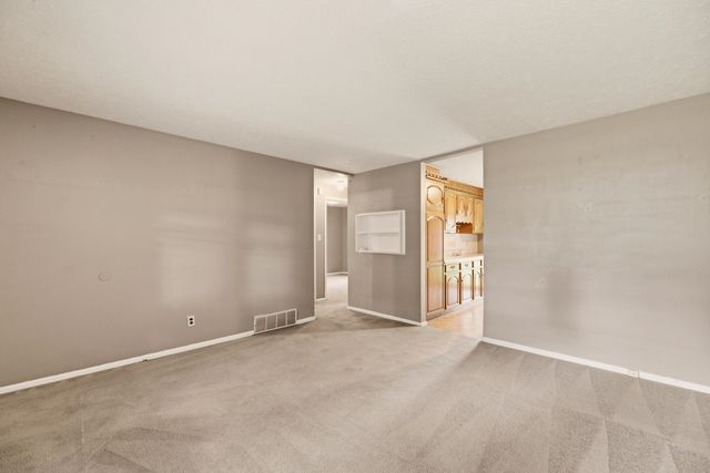 4533 S OAK AVE, Wichita, KS 67217