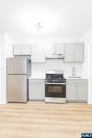 42 Lester Street, Wallington, NJ 07057