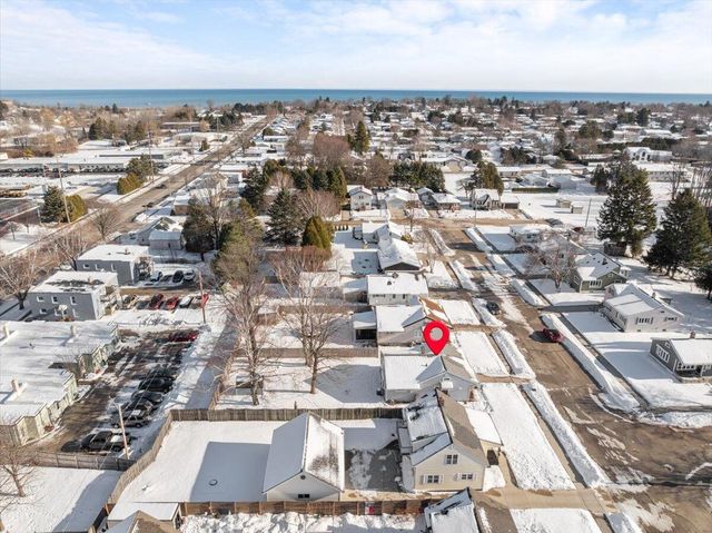 1622 Jackson STREET, Manitowoc, WI 54220