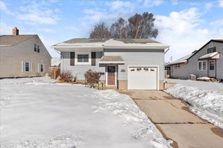 1622 Jackson STREET, Manitowoc, WI 54220