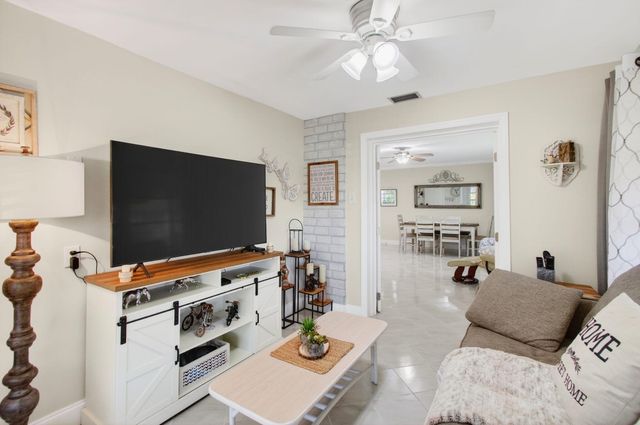 4530 NW 4th Street D, Delray Beach, FL 33445