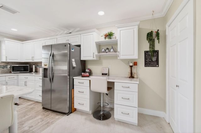 4530 NW 4th Street D, Delray Beach, FL 33445