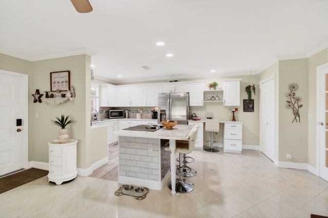 4530 NW 4th Street D, Delray Beach, FL 33445