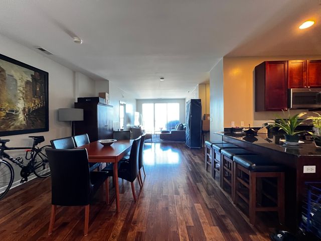 5300 N LINCOLN Avenue 4A, Chicago, IL 60625