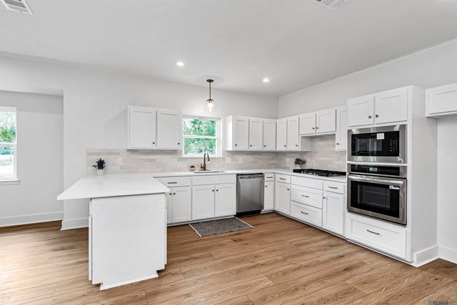 12833 Port Hudson Pride Rd, Zachary, LA 70791