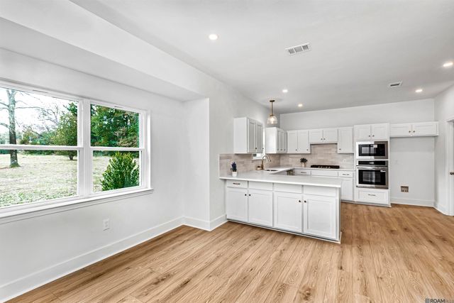 12833 Port Hudson Pride Rd, Zachary, LA 70791