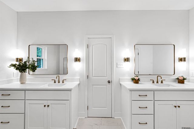 12833 Port Hudson Pride Rd, Zachary, LA 70791