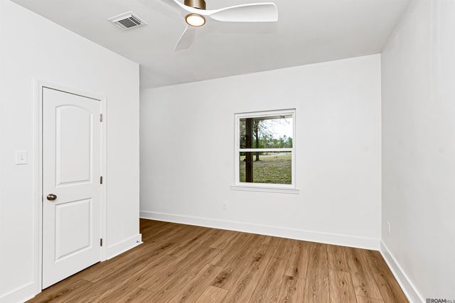 12833 Port Hudson Pride Rd, Zachary, LA 70791