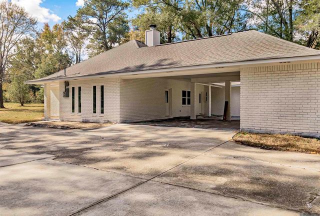 12833 Port Hudson Pride Rd, Zachary, LA 70791