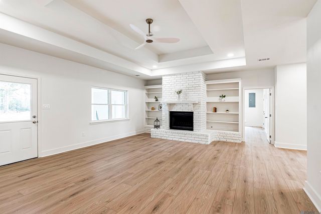 12833 Port Hudson Pride Rd, Zachary, LA 70791