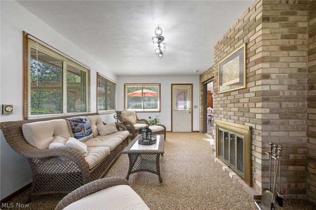 2433 Fontana Street NW, Massillon, OH 44646