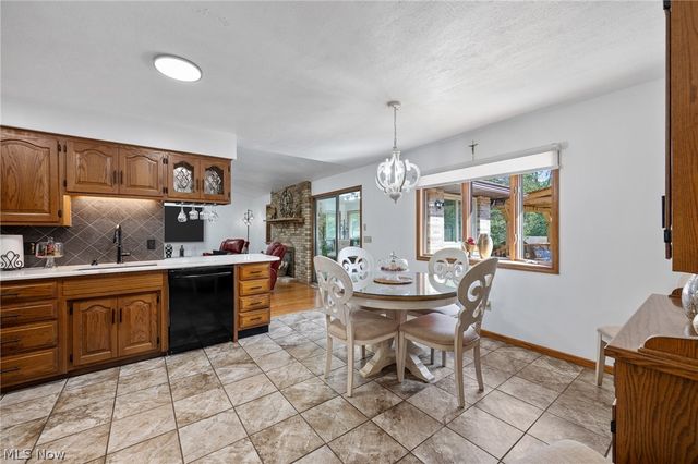 2433 Fontana Street NW, Massillon, OH 44646