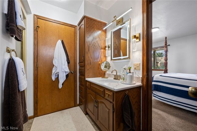 2433 Fontana Street NW, Massillon, OH 44646