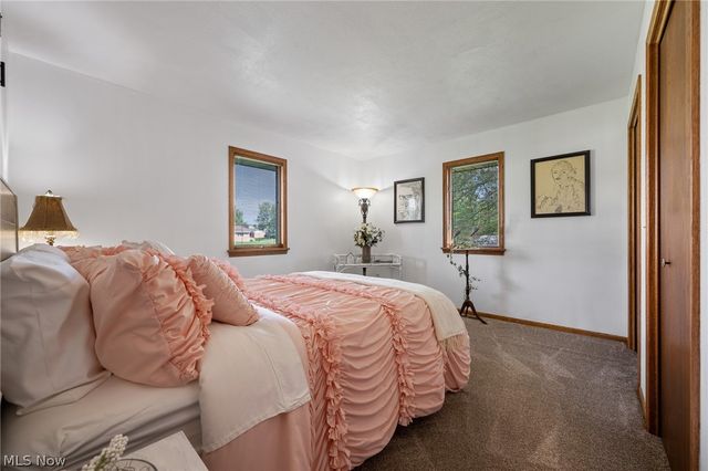 2433 Fontana Street NW, Massillon, OH 44646