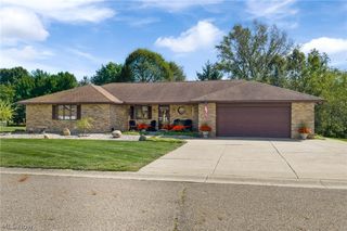 2433 Fontana Street NW, Massillon, OH 44646