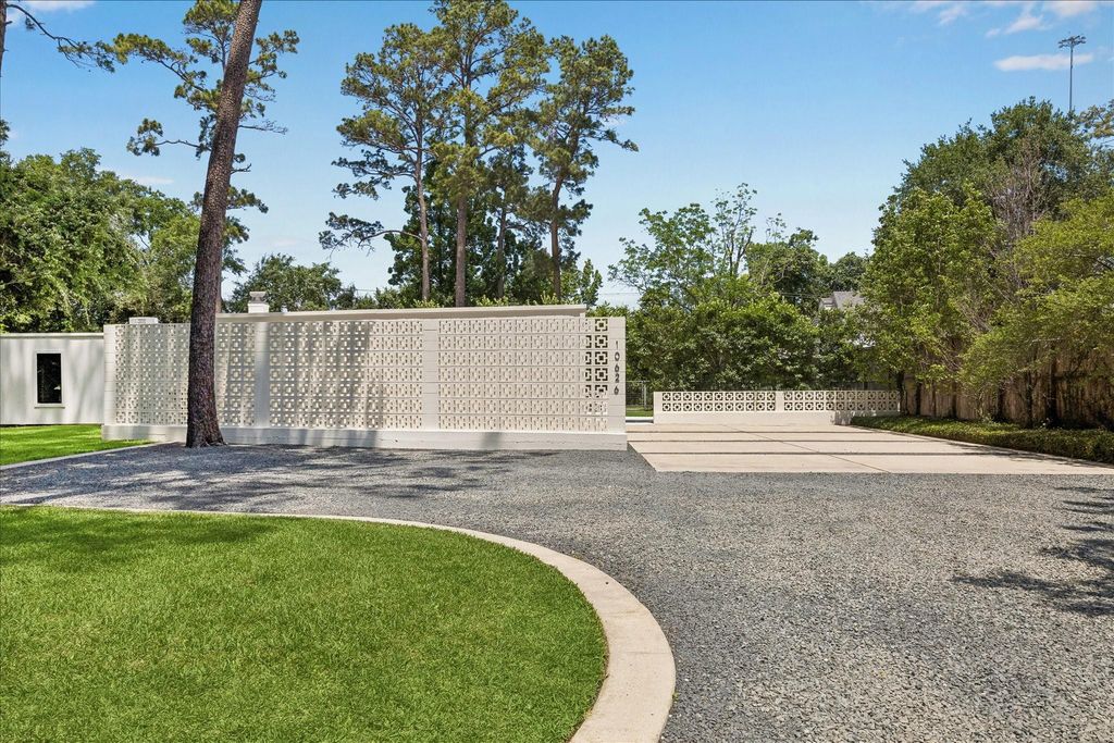 10626 Tarleton Drive, Houston, TX 77024