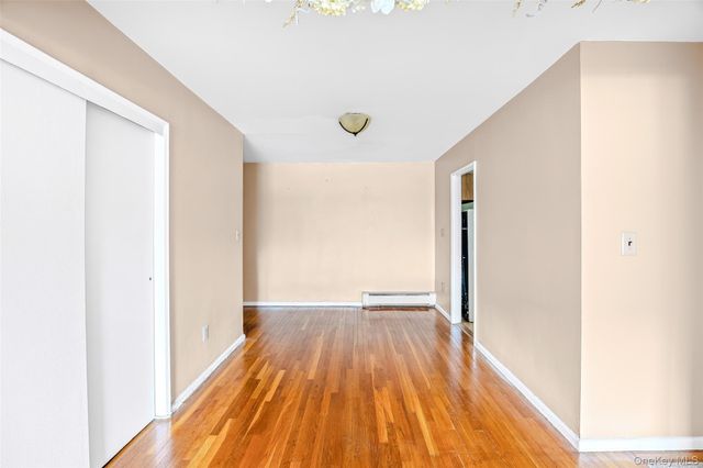 124 S Park Ave 2-S, Rockville Centre, NY 11570