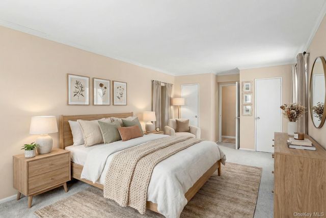 124 S Park Ave 2-S, Rockville Centre, NY 11570