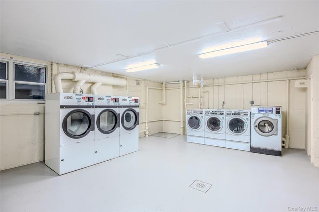 124 S Park Ave 2-S, Rockville Centre, NY 11570