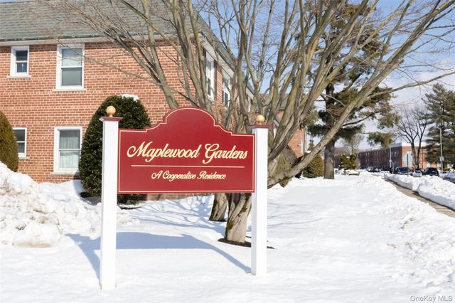 124 S Park Ave 2-S, Rockville Centre, NY 11570