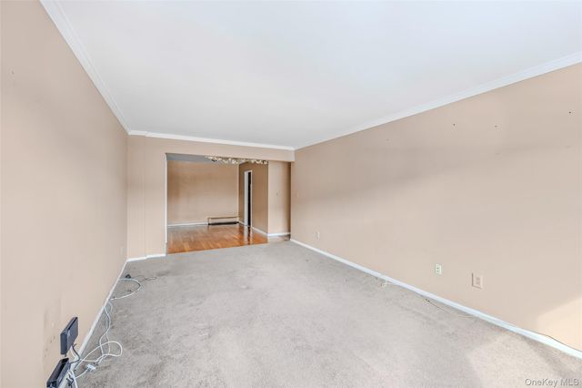 124 S Park Ave 2-S, Rockville Centre, NY 11570