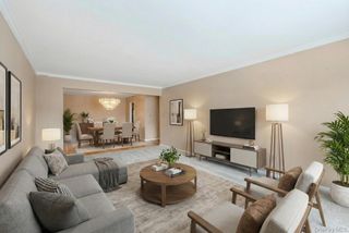 124 S Park Ave 2-S, Rockville Centre, NY 11570