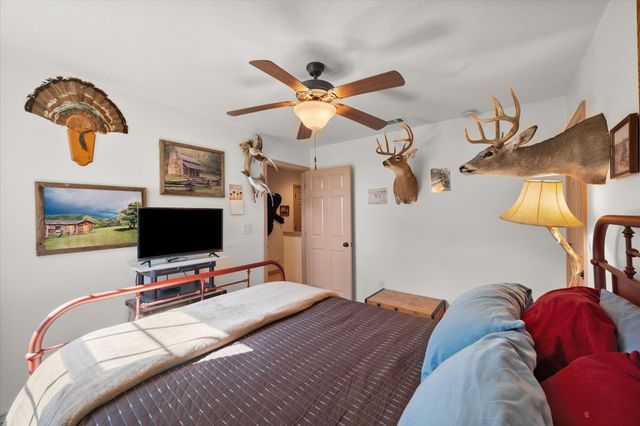 134 Stephanie Court, Kemp, TX 75143