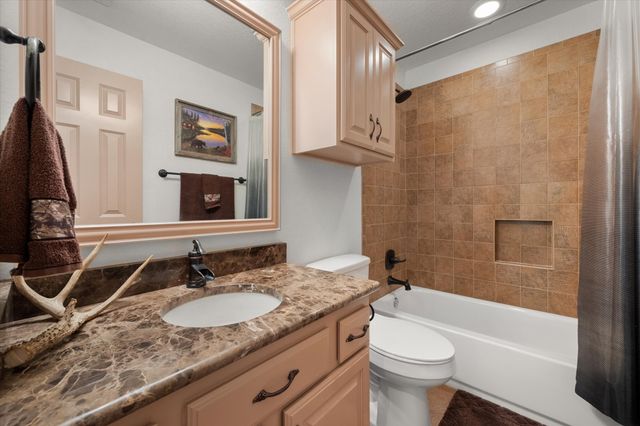 134 Stephanie Court, Kemp, TX 75143