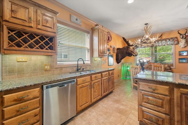 134 Stephanie Court, Kemp, TX 75143