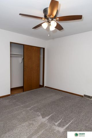 37 Edison Avenue, York, NE 68467