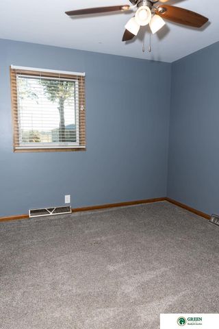 37 Edison Avenue, York, NE 68467