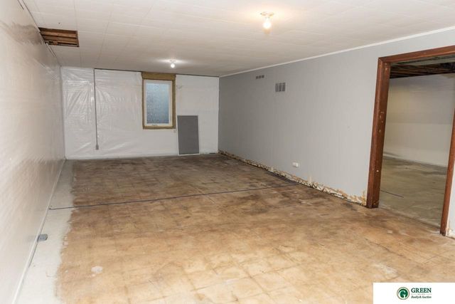 37 Edison Avenue, York, NE 68467