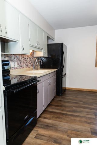 37 Edison Avenue, York, NE 68467