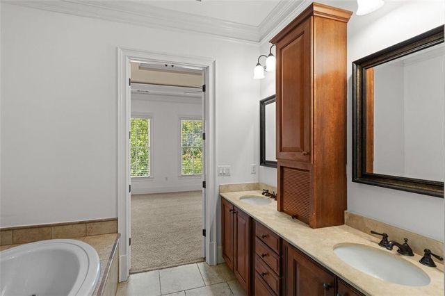 3045 Stone Gate Drive, Atlanta, GA 30324