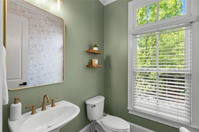 3045 Stone Gate Drive, Atlanta, GA 30324