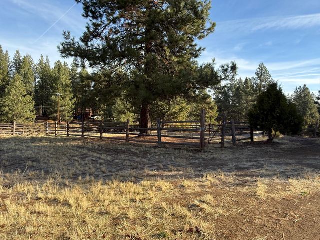 370 Highway 422, Chiloquin, OR 97624