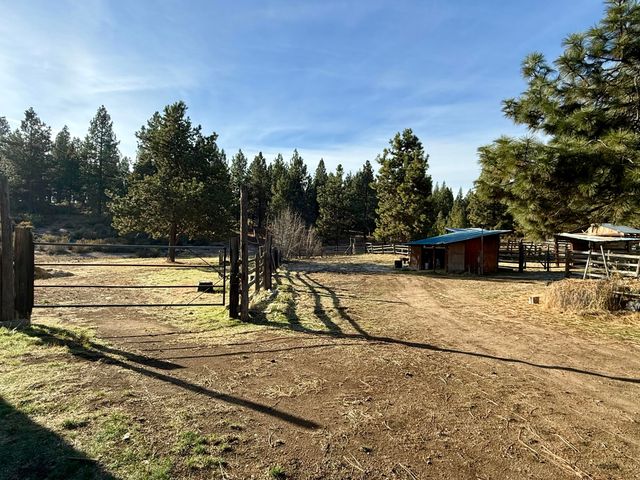 370 Highway 422, Chiloquin, OR 97624