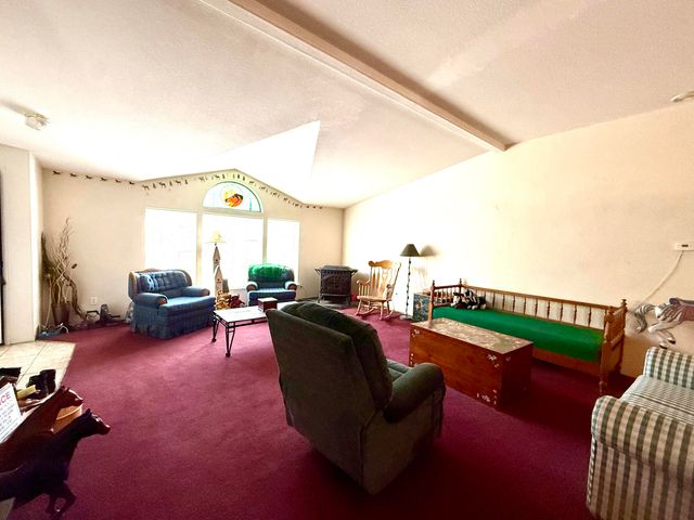 370 Highway 422, Chiloquin, OR 97624