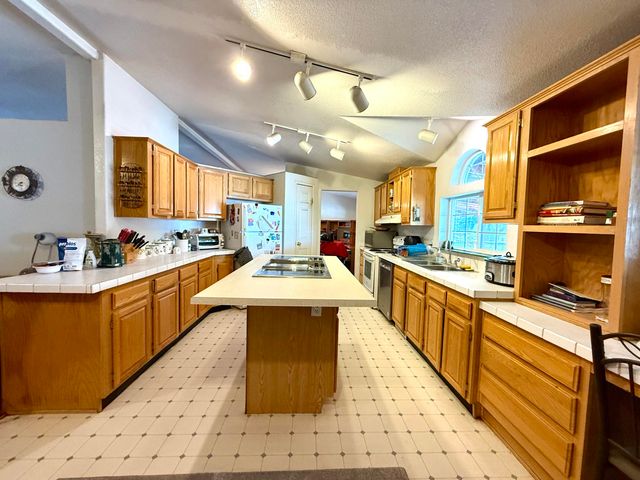 370 Highway 422, Chiloquin, OR 97624