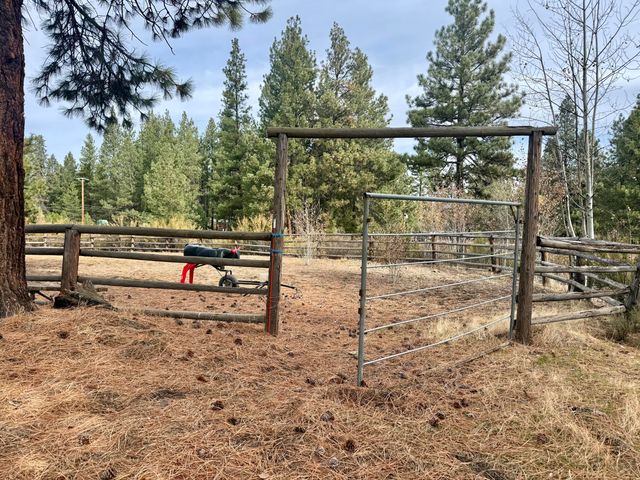 370 Highway 422, Chiloquin, OR 97624