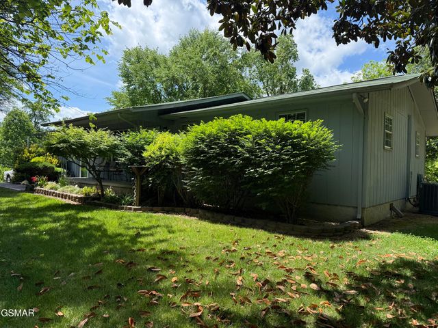 2360 Goldrush Road, Pigeon Forge, TN 37863