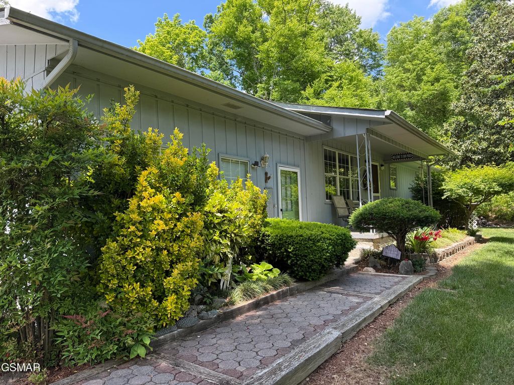 2360 Goldrush Road, Pigeon Forge, TN 37863