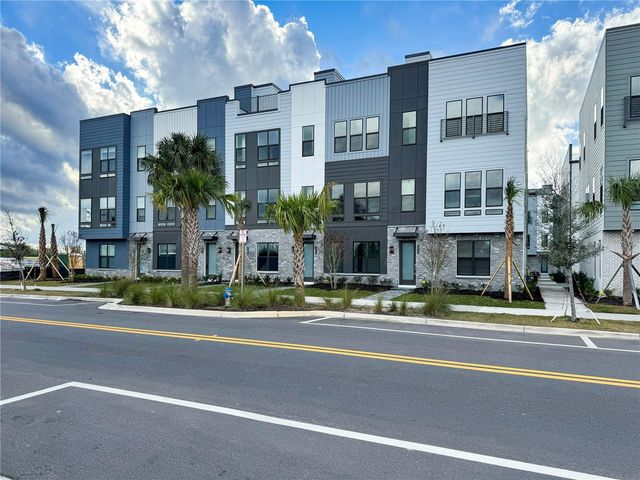 2046 PACKING DISTRICT WAY, Orlando, FL 32804