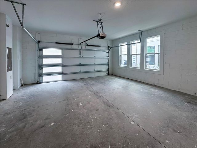 2046 PACKING DISTRICT WAY, Orlando, FL 32804